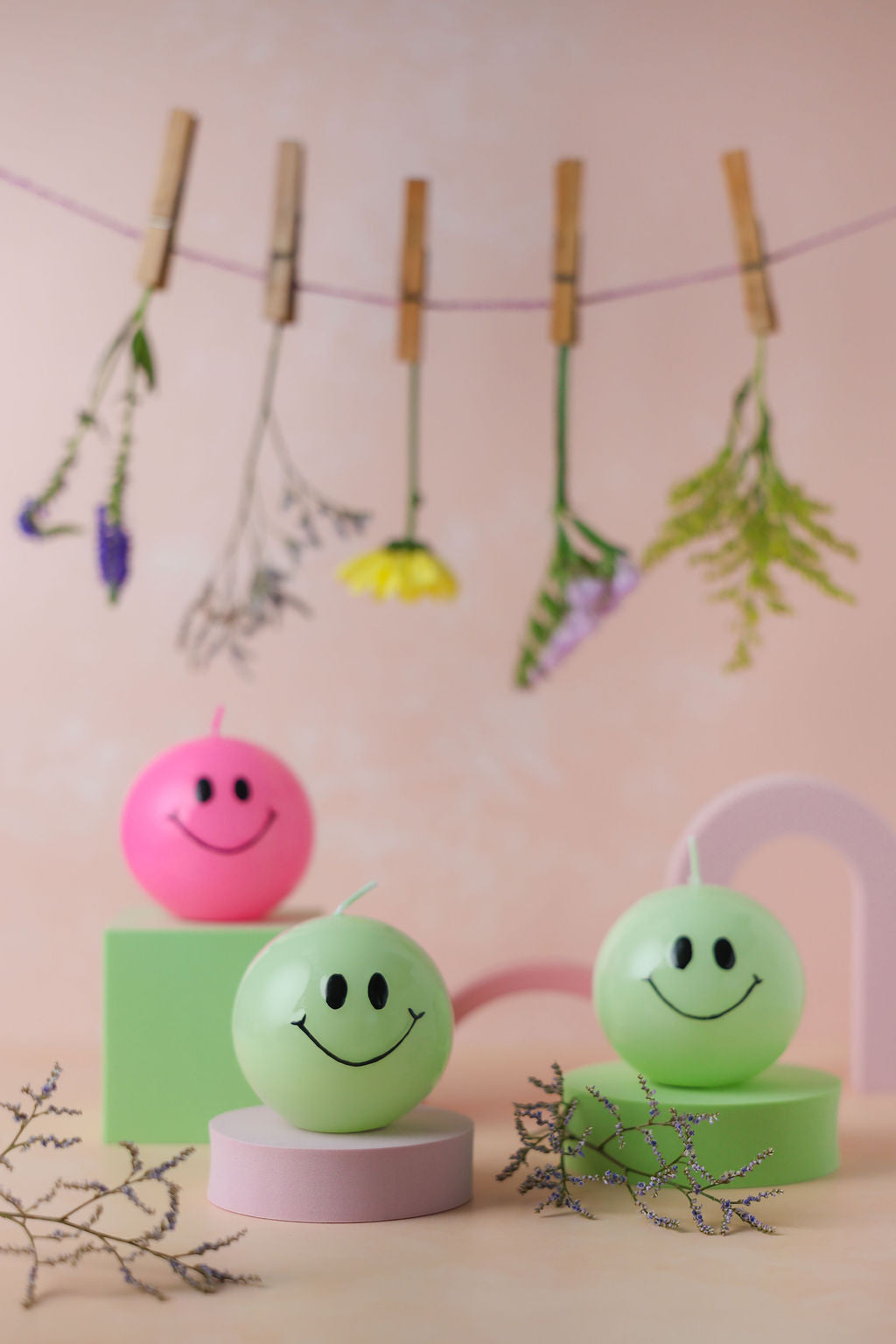 Smiley Kaars Pink - Verpakt per 6 stuks