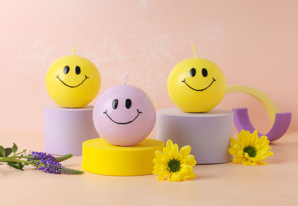 Smiley Kaars Lila - Verpakt per 6 stuks