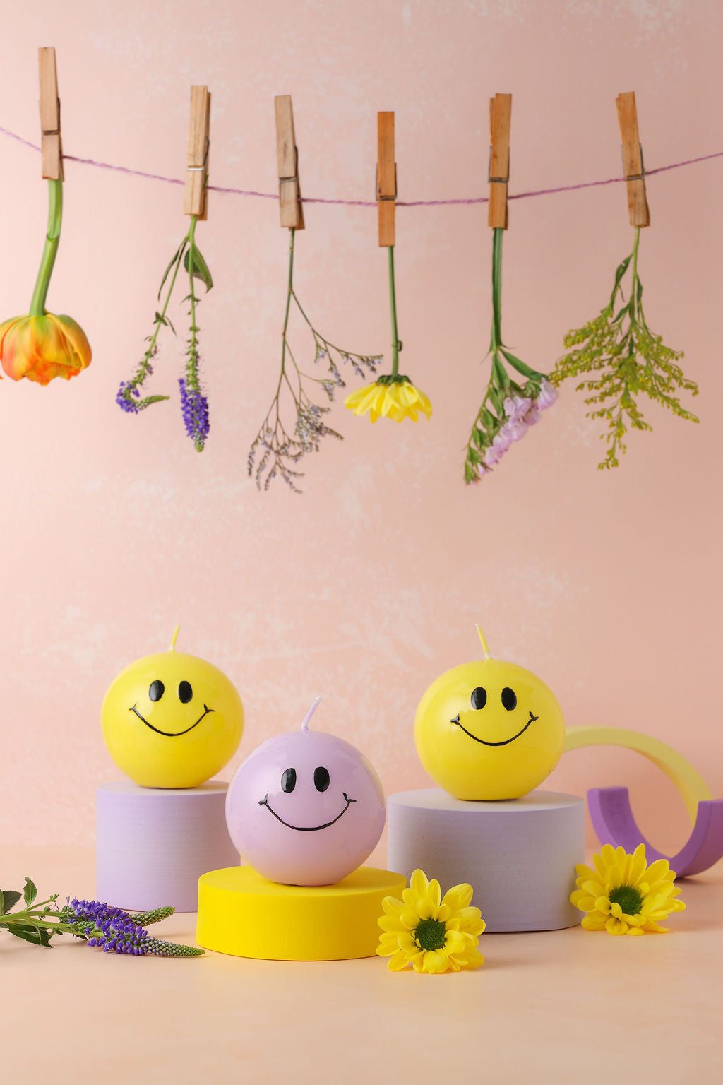 Smiley Kaars Lila - Verpakt per 6 stuks