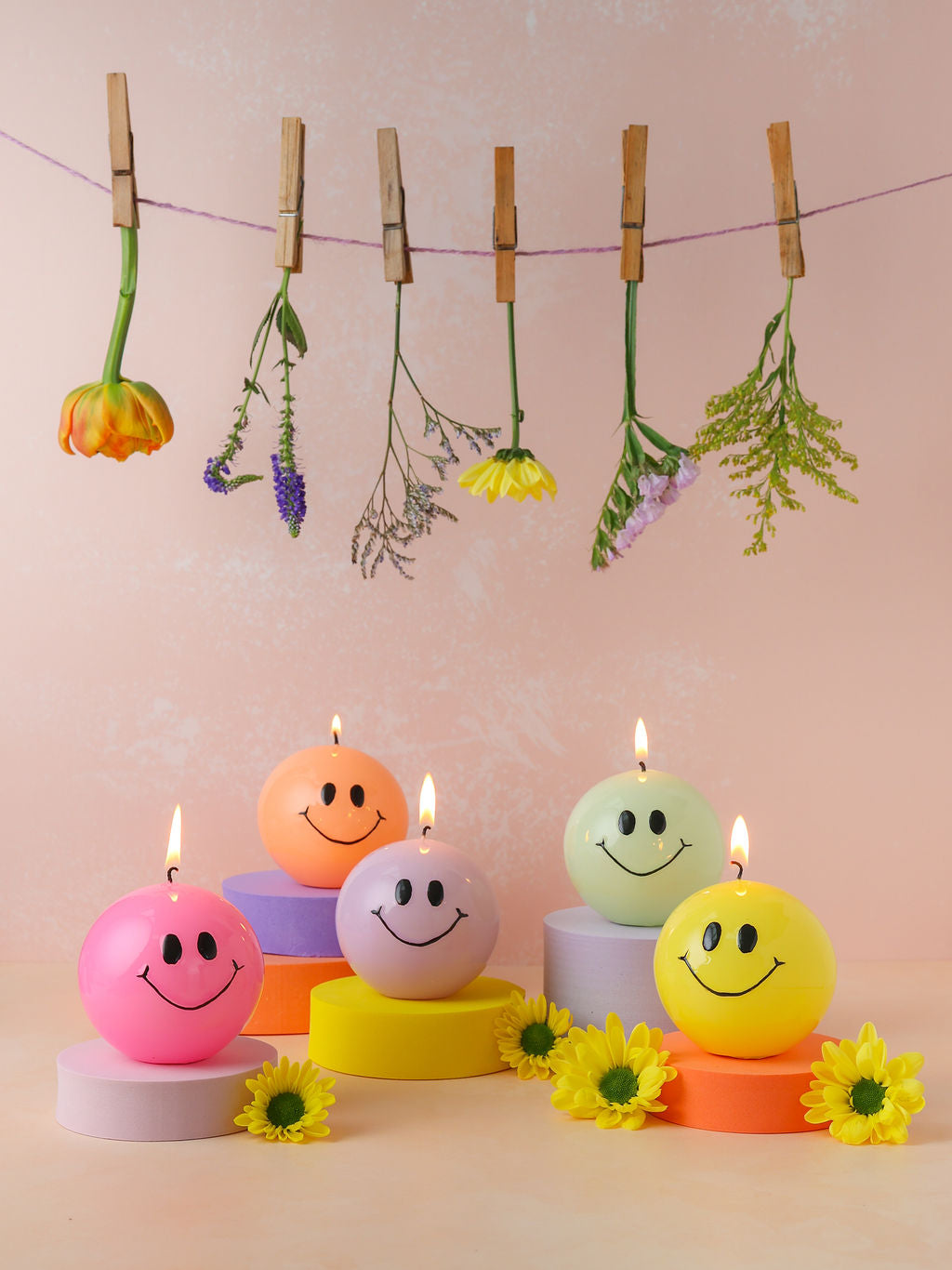 Smiley Kaars Lila - Verpakt per 6 stuks